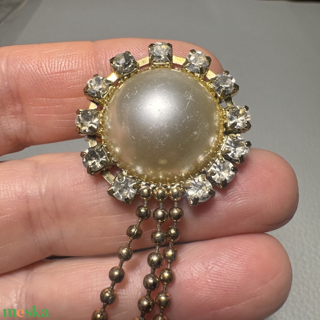 Vintage BROSS az 1980-as évekből, gyönyörű elegáns strasszos kitűző, pin szövetkabátra, blúzra,  blézerre retro kitűző - ékszer - kitűző és bross - Meska.hu