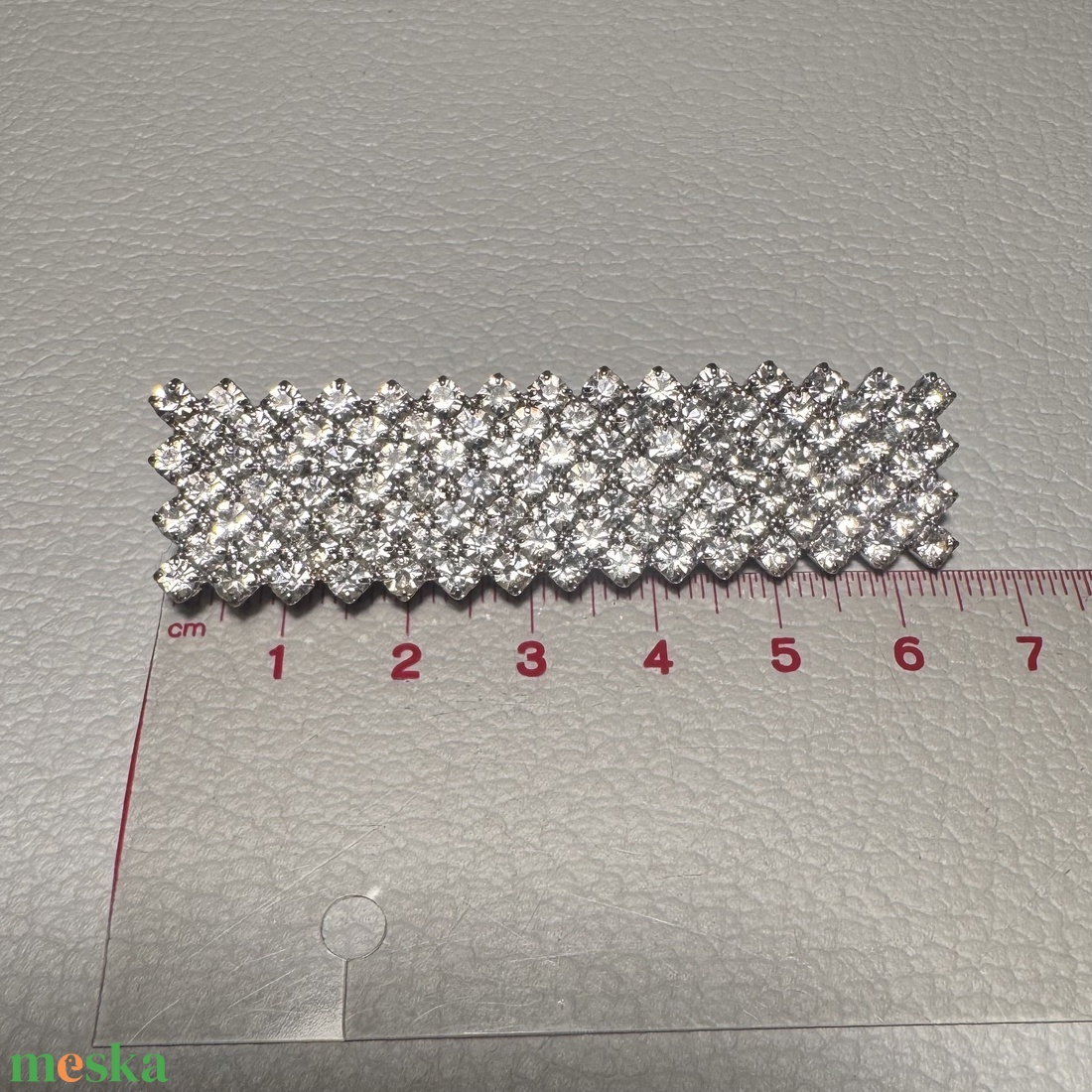 Vintage BROSS az 1980-as évekből, gyönyörű elegáns strasszos kitűző, pin szövetkabátra, blúzra,  blézerre retro kitűző - ékszer - kitűző és bross - Meska.hu