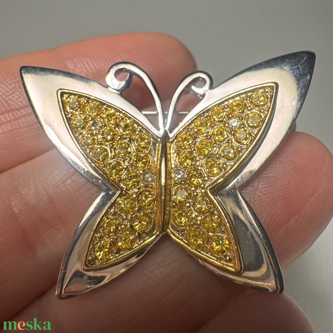 Vintage BROSS az 1980-as évekből, gyönyörű elegáns strasszos kitűző, pin szövetkabátra, blúzra,  blézerre retro kitűző - ékszer - kitűző és bross - Meska.hu