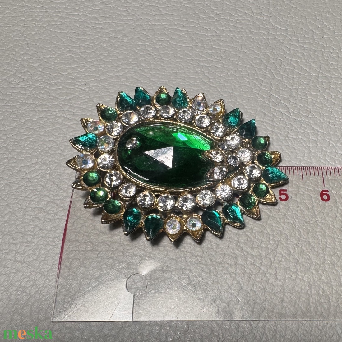 Vintage BROSS az 1980-as évekből, gyönyörű elegáns strasszos kitűző, pin szövetkabátra, blúzra,  blézerre retro kitűző - ékszer - kitűző és bross - Meska.hu