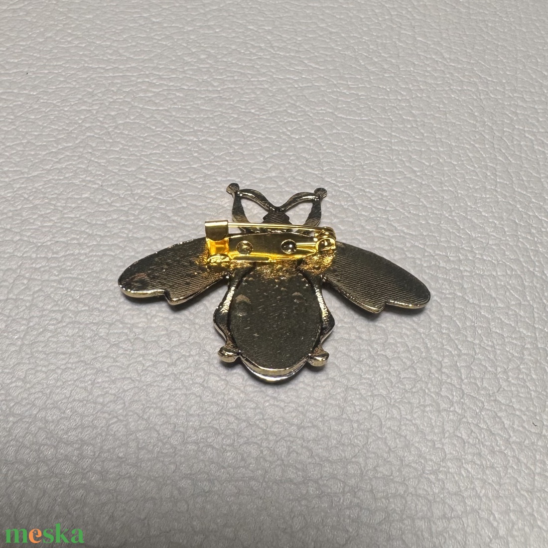 Vintage BROSS az 1980-as évekből, gyönyörű elegáns strasszos kitűző, pin szövetkabátra, blúzra,  blézerre retro kitűző - ékszer - kitűző és bross - Meska.hu