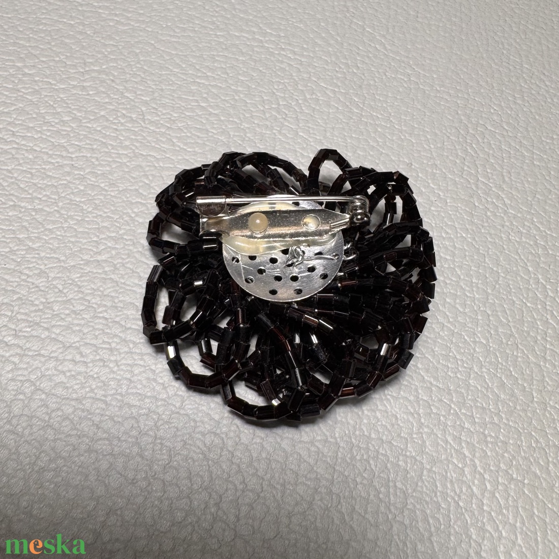 Vintage BROSS az 1980-as évekből, gyönyörű elegáns strasszos kitűző, pin szövetkabátra, blúzra,  blézerre retro kitűző - ékszer - kitűző és bross - Meska.hu