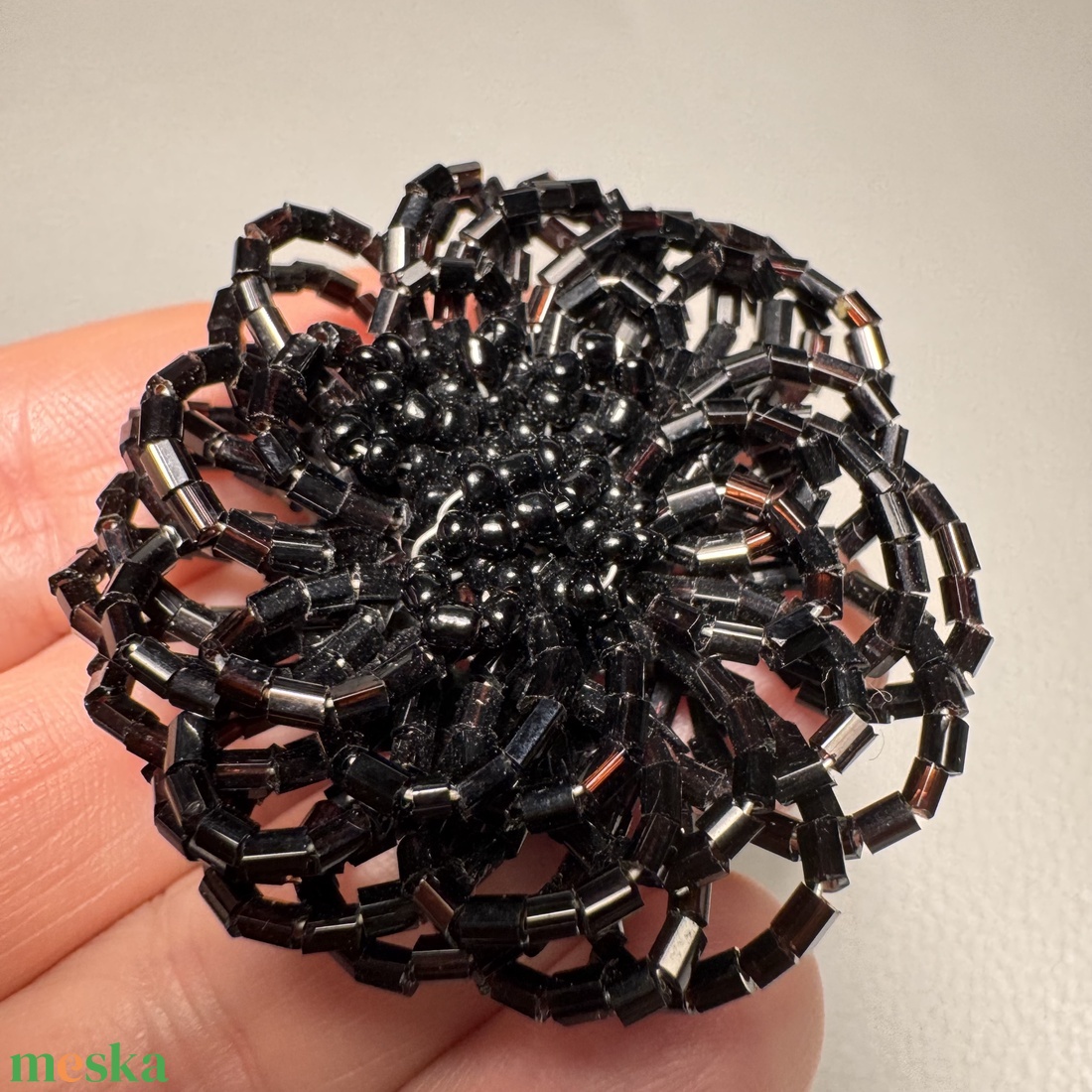 Vintage BROSS az 1980-as évekből, gyönyörű elegáns strasszos kitűző, pin szövetkabátra, blúzra,  blézerre retro kitűző - ékszer - kitűző és bross - Meska.hu