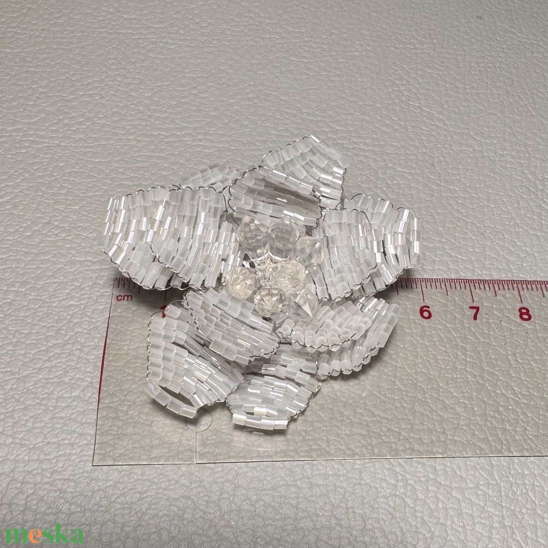 Vintage BROSS az 1980-as évekből, gyönyörű elegáns strasszos kitűző, pin szövetkabátra, blúzra,  blézerre retro kitűző - ékszer - kitűző és bross - Meska.hu