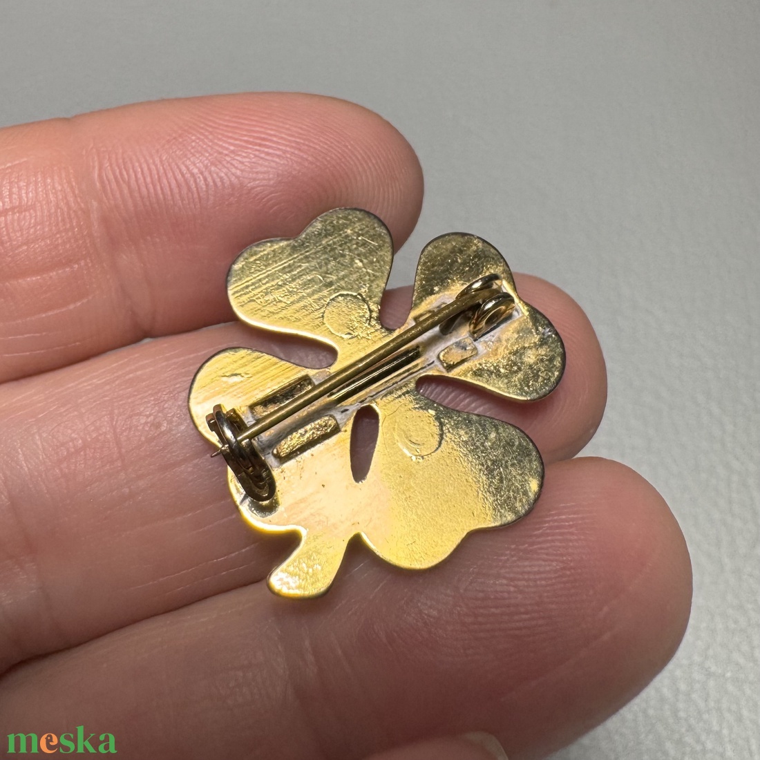 Vintage BROSS az 1980-as évekből, gyönyörű elegáns strasszos kitűző, pin szövetkabátra, blúzra,  blézerre retro kitűző - ékszer - kitűző és bross - Meska.hu