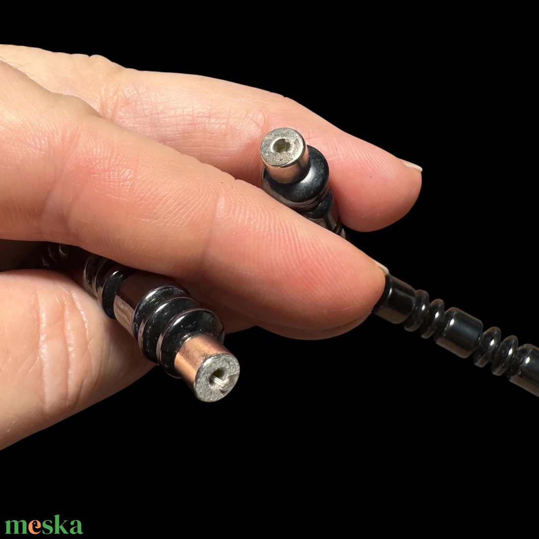 Férfi vagy UNISEX nyaklánc ásvány szemekből, 44 cm hematit magnetit fekete mágneses ásvány lánc férfiaknak vasból - ékszer - nyaklánc - statement nyaklánc - Meska.hu