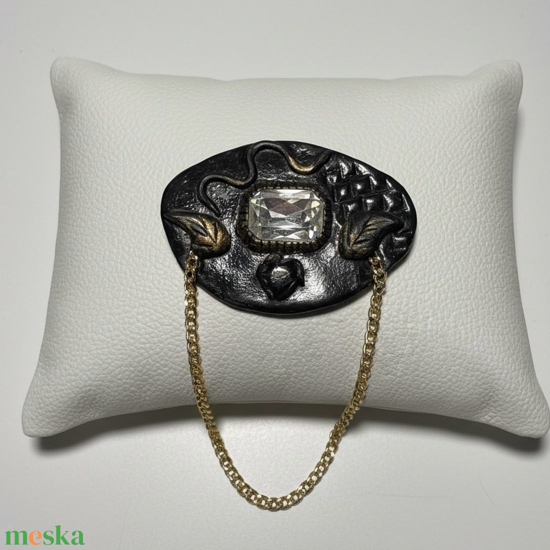 Vintage BROSS az 1980-as évekből, gyönyörű elegáns strasszos kitűző, pin szövetkabátra, blúzra,  blézerre retro kitűző - ékszer - kitűző és bross - Meska.hu