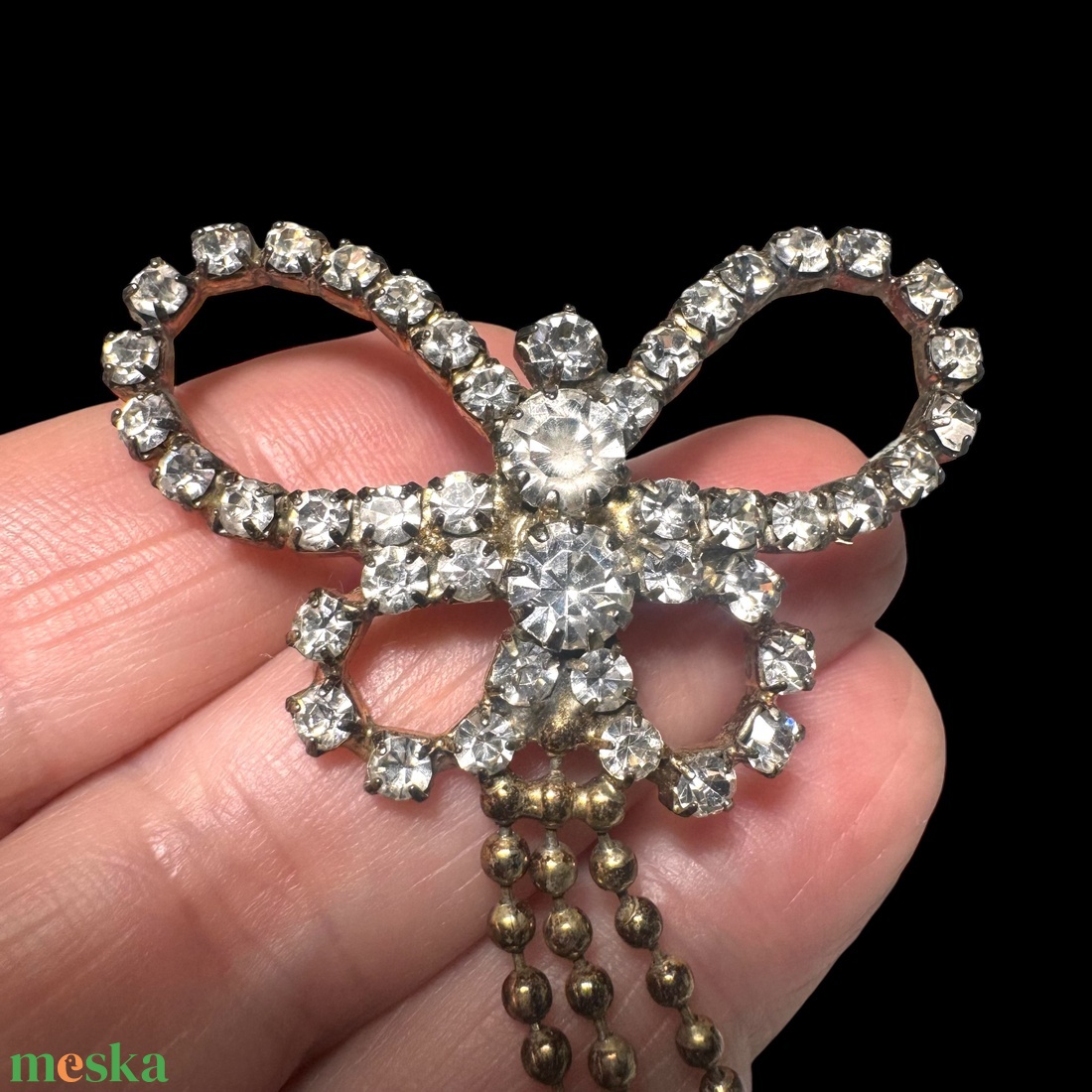Kristály pillangó Vintage BROSS az 1980-as évekből, strasszos kitűző, pin szövetkabátra, blúzra,  blézerre retro kitűző - ékszer - kitűző és bross - Meska.hu