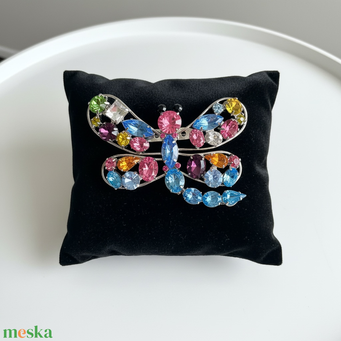 Kristály pillangó Vintage BROSS az 1980-as évekből, strasszos kitűző, pin szövetkabátra, blúzra,  blézerre retro kitűző - ékszer - kitűző és bross - Meska.hu