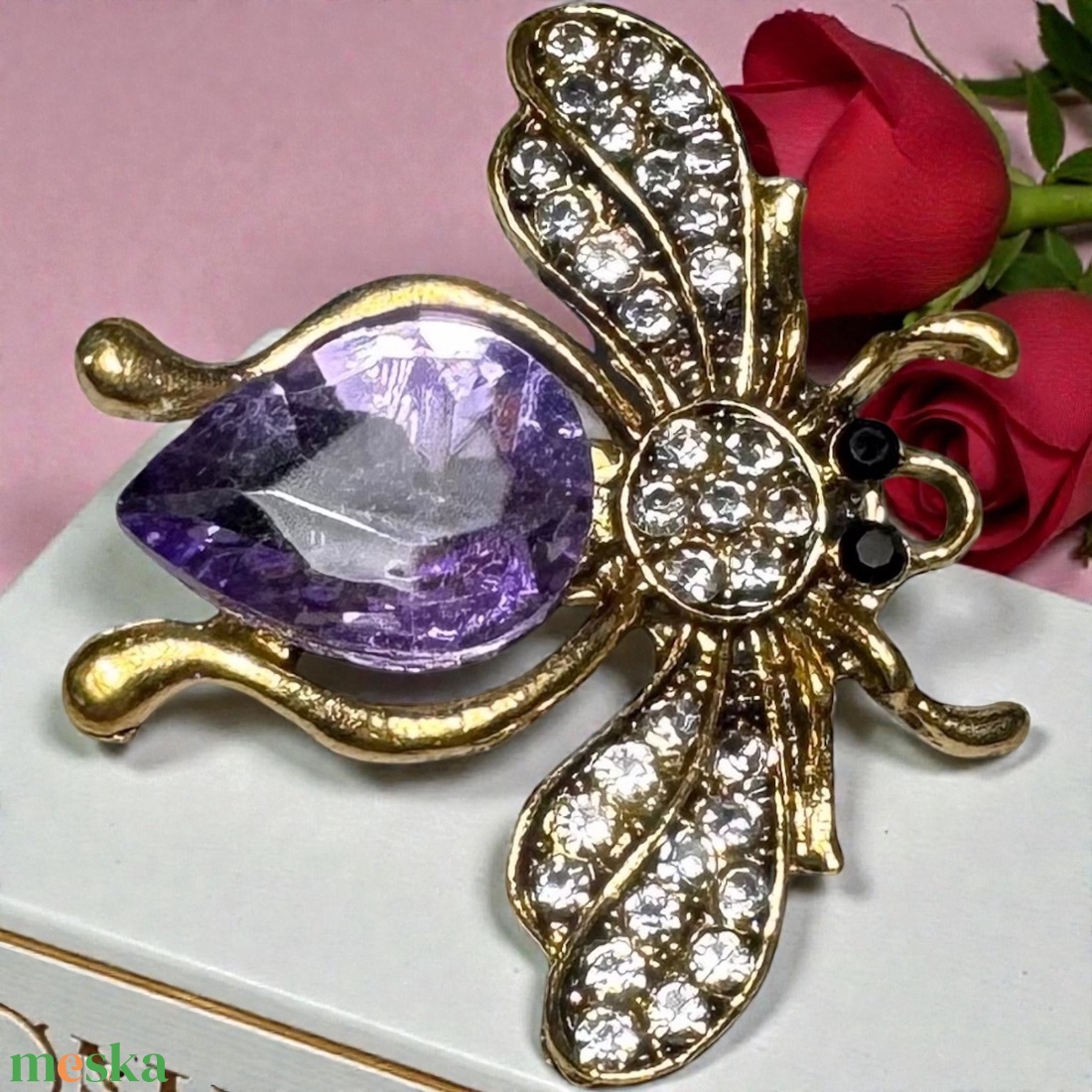 Retro BROSS az 1980-as évekből, gyönyörű elegáns strasszos kitűző, pin szövetkabátra, blúzra,  blézerre szép kitűző - ékszer - kitűző és bross - Meska.hu