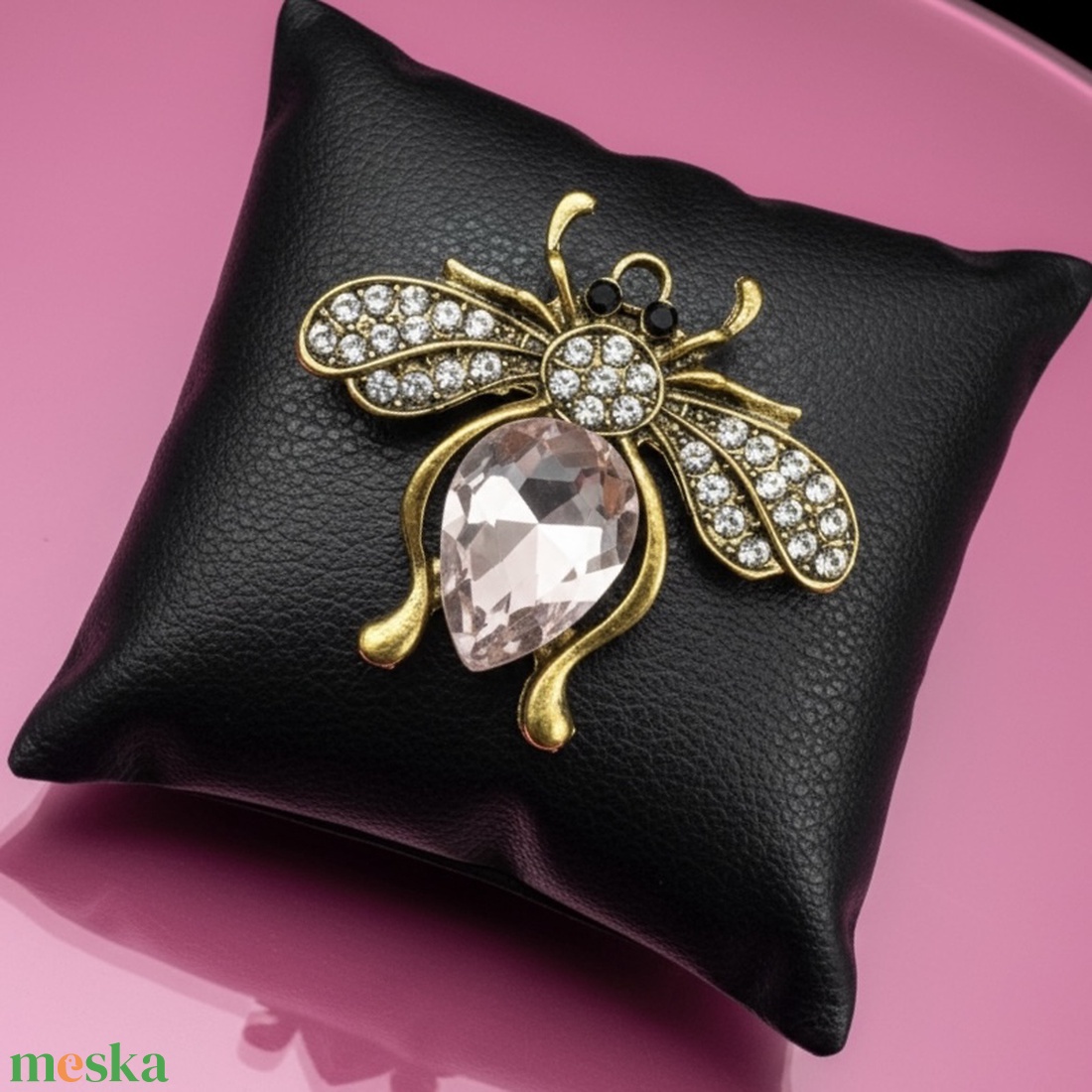 Retro BROSS az 1980-as évekből, gyönyörű elegáns strasszos kitűző, pin szövetkabátra, blúzra,  blézerre szép kitűző - ékszer - kitűző és bross - Meska.hu