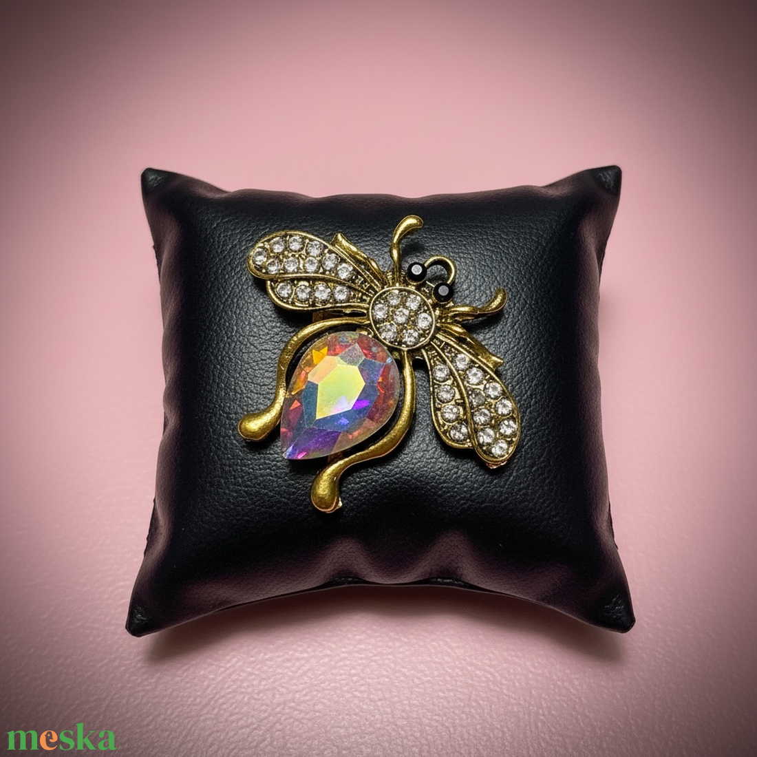 Retro BROSS az 1980-as évekből, gyönyörű elegáns strasszos kitűző, pin szövetkabátra, blúzra,  blézerre szép kitűző - ékszer - kitűző és bross - Meska.hu