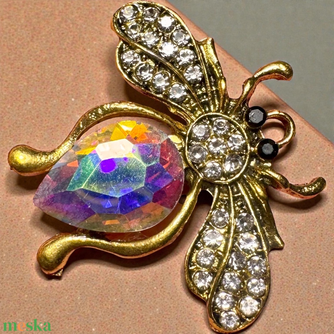 Retro BROSS az 1980-as évekből, gyönyörű elegáns strasszos kitűző, pin szövetkabátra, blúzra,  blézerre szép kitűző - ékszer - kitűző és bross - Meska.hu