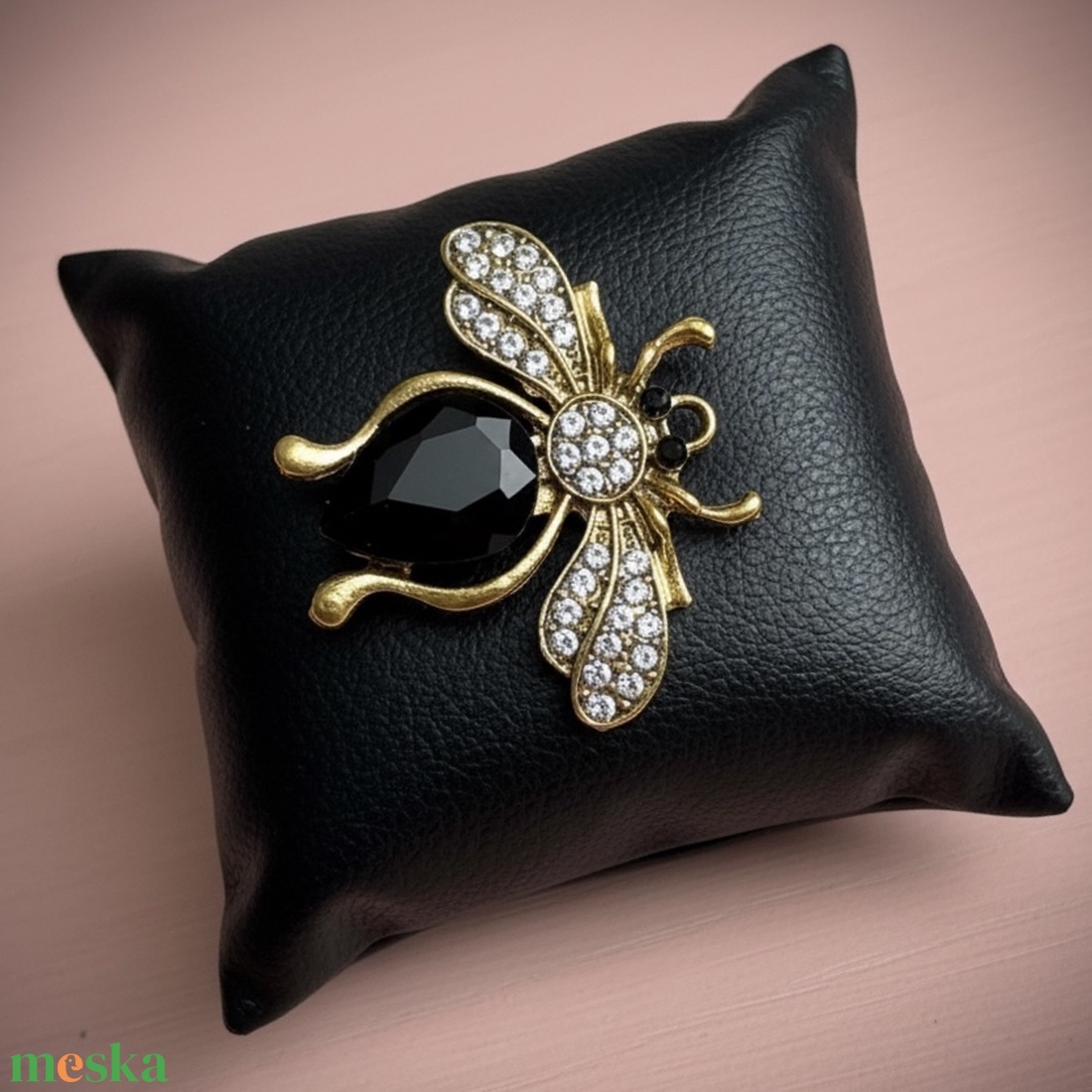 Retro BROSS az 1980-as évekből, gyönyörű elegáns strasszos kitűző, pin szövetkabátra, blúzra,  blézerre szép kitűző - ékszer - kitűző és bross - Meska.hu