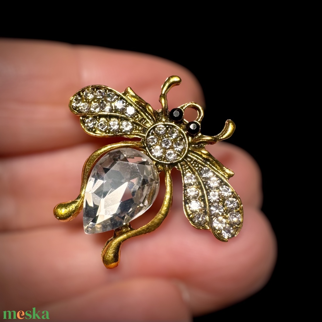 Retro BROSS az 1980-as évekből, gyönyörű elegáns strasszos kitűző, pin szövetkabátra, blúzra,  blézerre szép kitűző - ékszer - kitűző és bross - Meska.hu