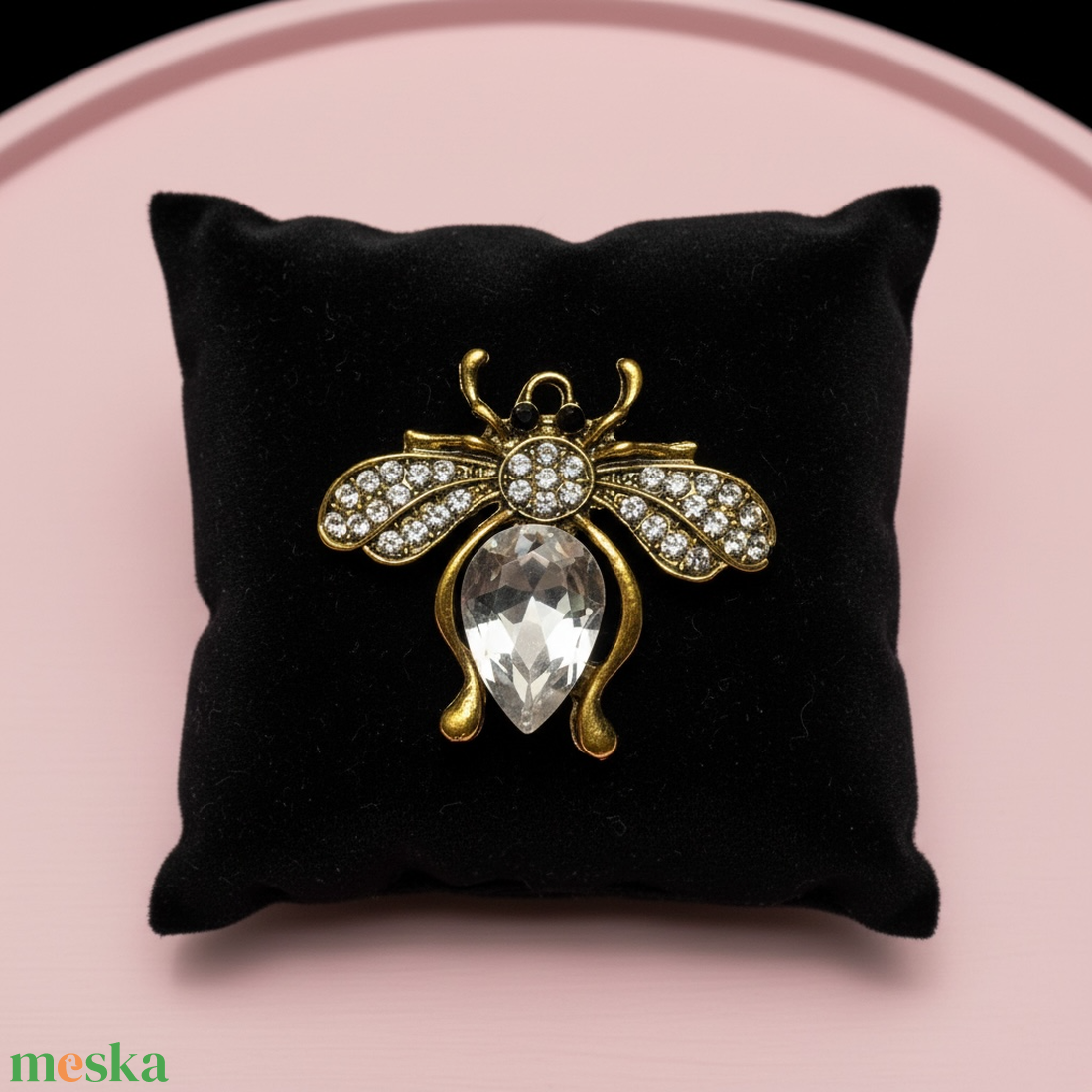 Retro BROSS az 1980-as évekből, gyönyörű elegáns strasszos kitűző, pin szövetkabátra, blúzra,  blézerre szép kitűző - ékszer - kitűző és bross - Meska.hu