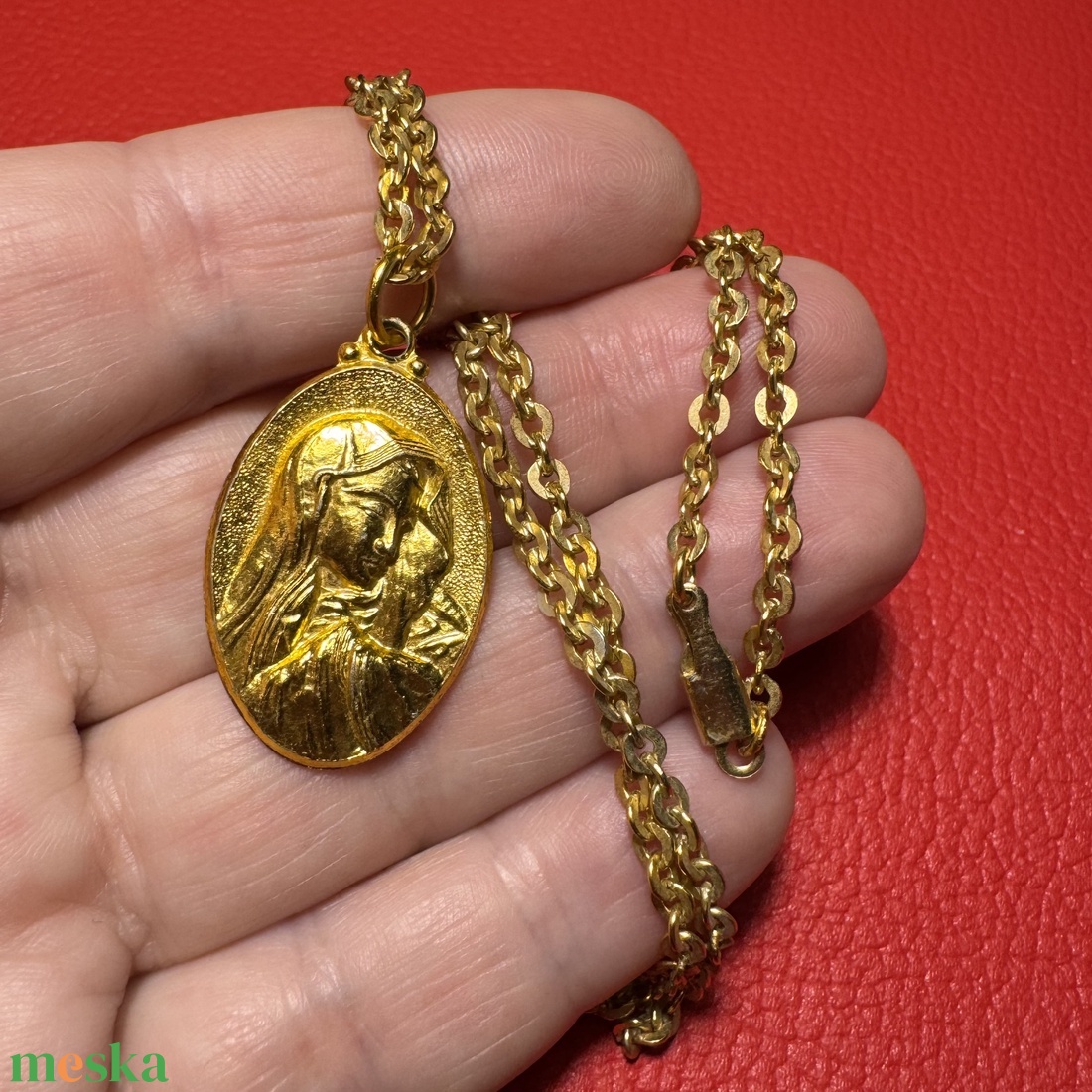 Retro Szűz Mária medálos nyaklánc � vintage vallásos ékszer az 1970�80-as évekből - ékszer - nyaklánc - medálos nyaklánc - Meska.hu