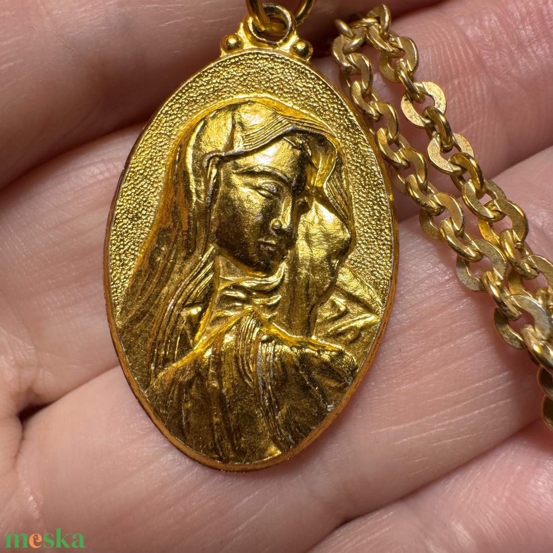 Retro Szűz Mária medálos nyaklánc � vintage vallásos ékszer az 1970�80-as évekből - ékszer - nyaklánc - medálos nyaklánc - Meska.hu