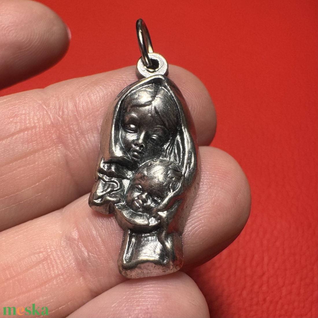 Szűz Mária medál nyakláncra � vintage vallásos ékszer az 1970�80-as évekből - ékszer - nyaklánc - medálos nyaklánc - Meska.hu