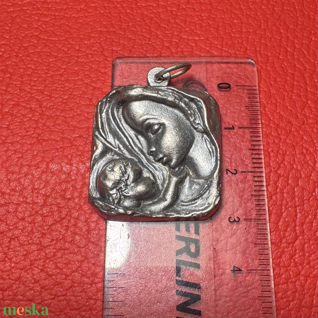 Szűz Mária medál nyakláncra � vintage vallásos ékszer az 1970�80-as évekből - ékszer - nyaklánc - medálos nyaklánc - Meska.hu