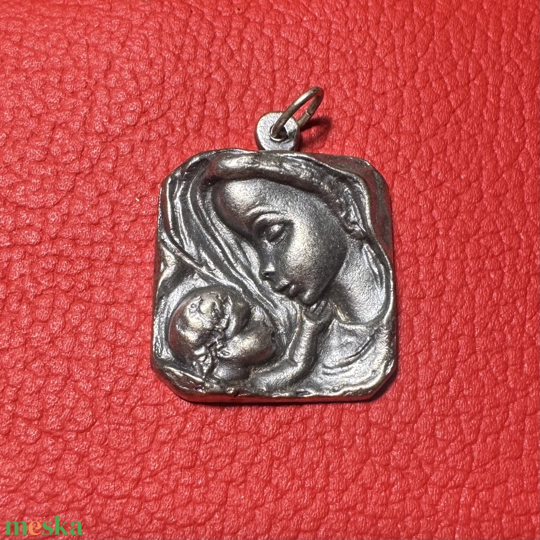 Szűz Mária medál nyakláncra � vintage vallásos ékszer az 1970�80-as évekből - ékszer - nyaklánc - medálos nyaklánc - Meska.hu