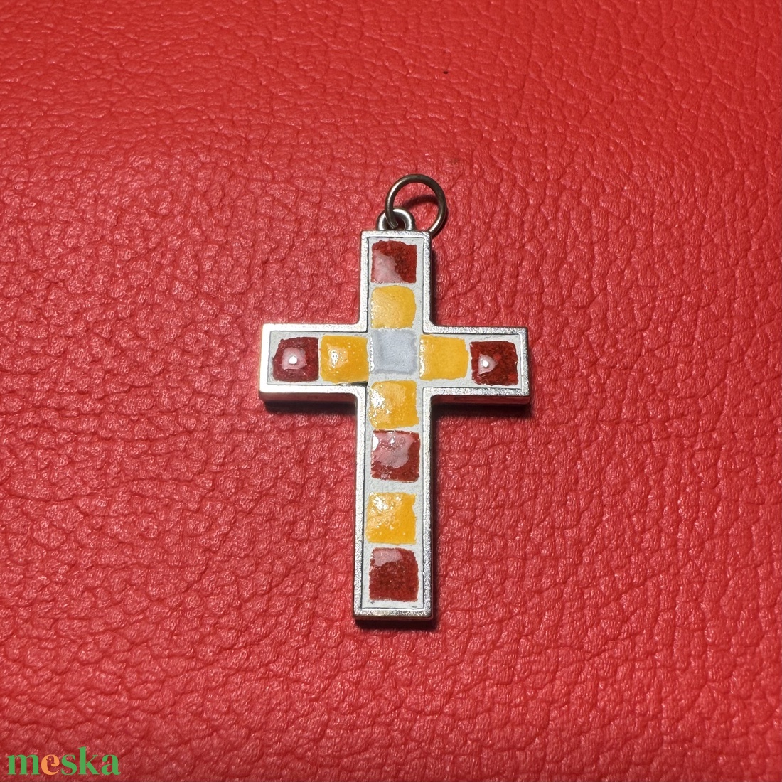 Retro tűzzománc kereszt nyakláncra � vintage vallásos ékszer az 1970�80-as évekből - ékszer - nyaklánc - medálos nyaklánc - Meska.hu