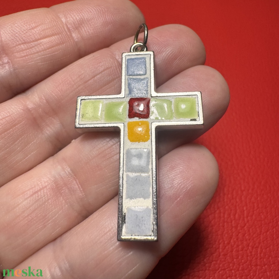 Retro tűzzománc kereszt nyakláncra � vintage vallásos ékszer az 1970�80-as évekből - ékszer - nyaklánc - medálos nyaklánc - Meska.hu