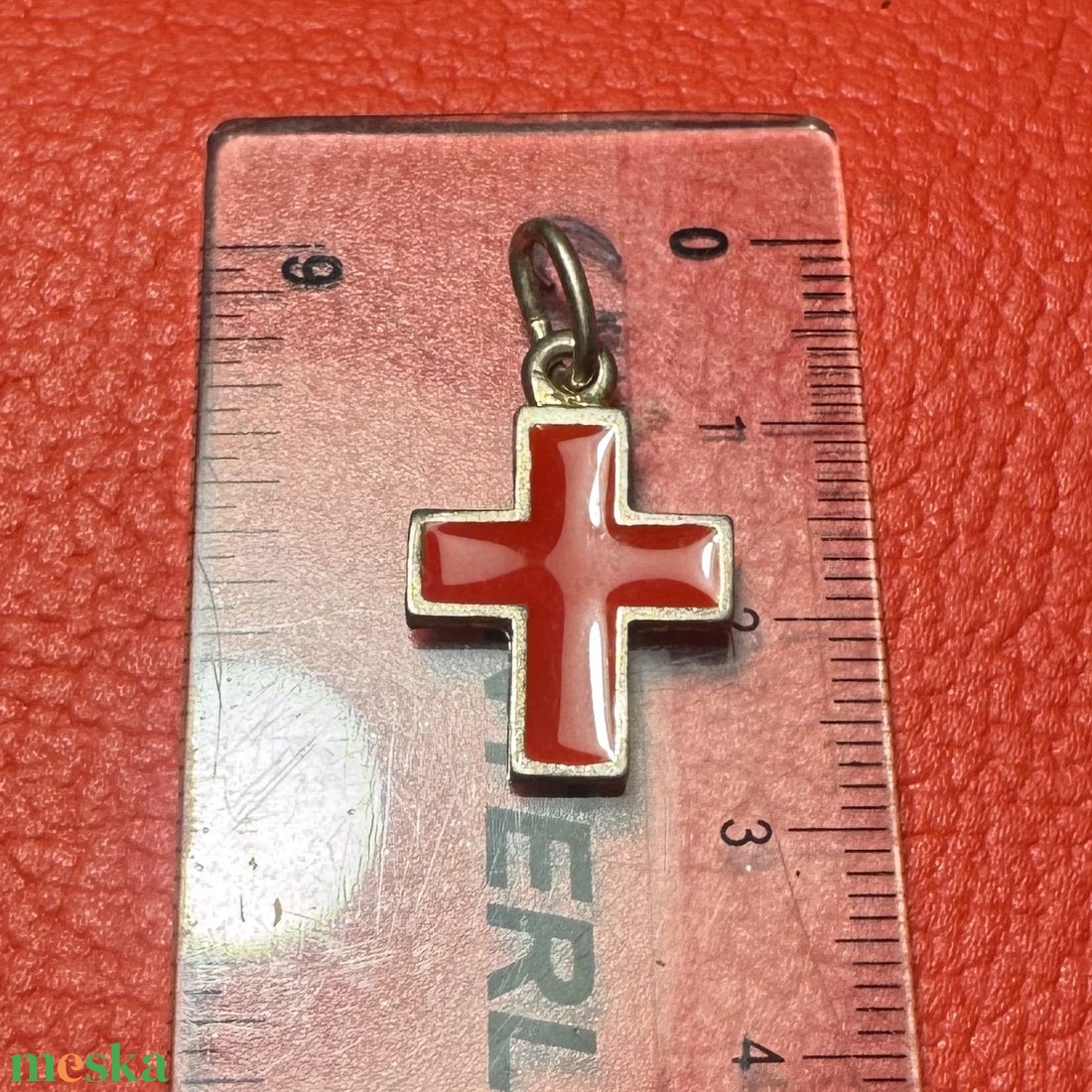 Retro kis tűzzománc kereszt nyakláncra � vintage vallásos ékszer az 1970�80-as évekből - ékszer - nyaklánc - medálos nyaklánc - Meska.hu