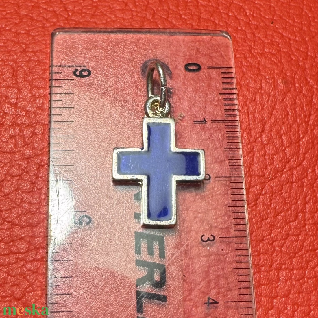 Retro kis tűzzománc kereszt nyakláncra � vintage vallásos ékszer az 1970�80-as évekből - ékszer - nyaklánc - medálos nyaklánc - Meska.hu