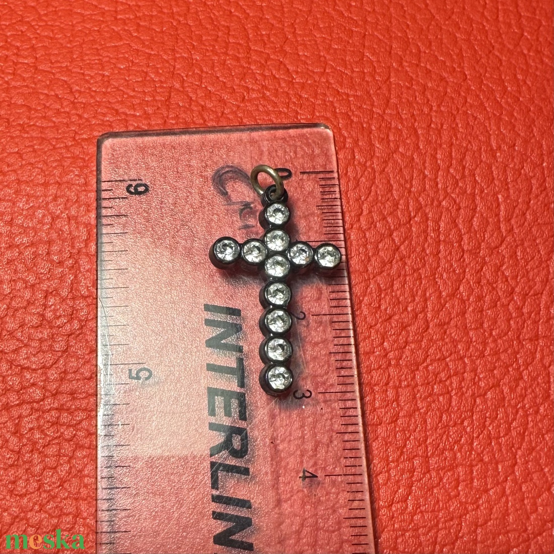 Retro fekete kereszt nyakláncra � vintage vallásos ékszer az 1970�80-as évekből - ékszer - nyaklánc - medálos nyaklánc - Meska.hu