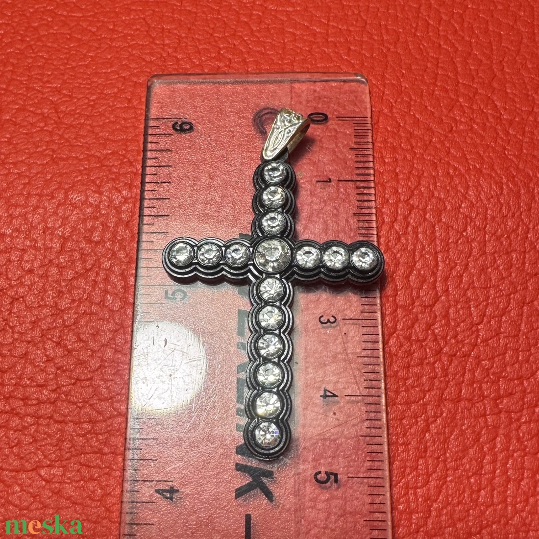 Retro fekete kereszt nyakláncra � vintage vallásos ékszer az 1970�80-as évekből - ékszer - nyaklánc - medálos nyaklánc - Meska.hu