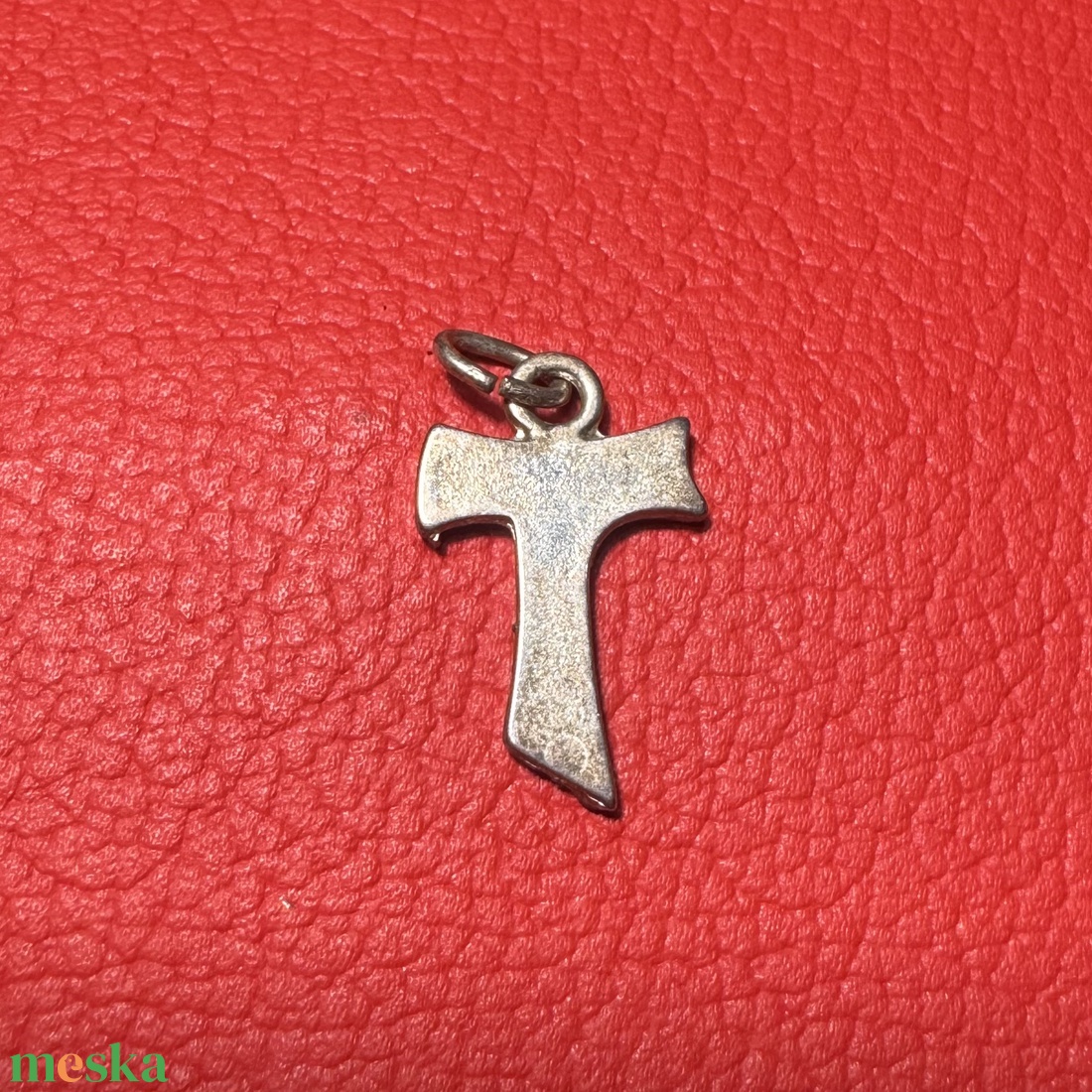 Antoniusz kereszt, Tau kereszt tűzzománcból kereszt nyakláncra � vintage vallásos ékszer az 1970�80-as évekből - ékszer - nyaklánc - medálos nyaklánc - Meska.hu