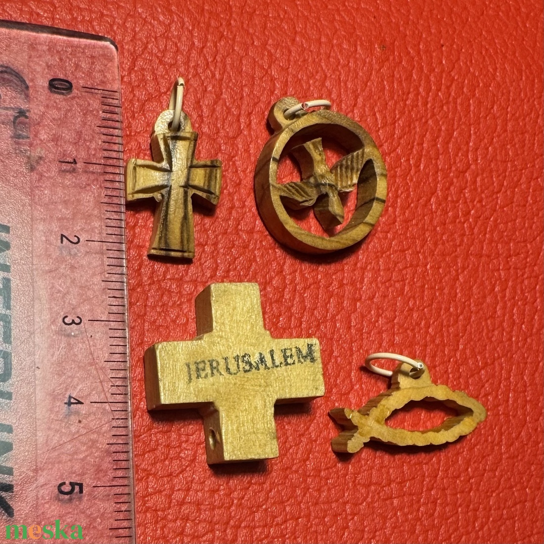 Vallási jelképek Szentföldről, olajfa kereszt nyakláncra � vintage vallásos ékszer az 1970�80-as évekből - ékszer - nyaklánc - medálos nyaklánc - Meska.hu