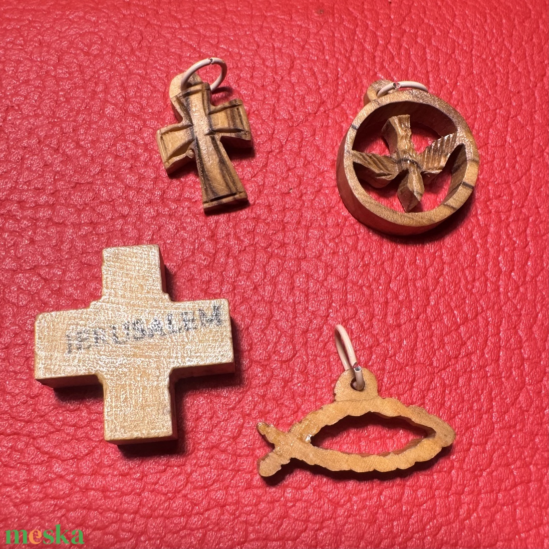 Vallási jelképek Szentföldről, olajfa kereszt nyakláncra � vintage vallásos ékszer az 1970�80-as évekből - ékszer - nyaklánc - medálos nyaklánc - Meska.hu