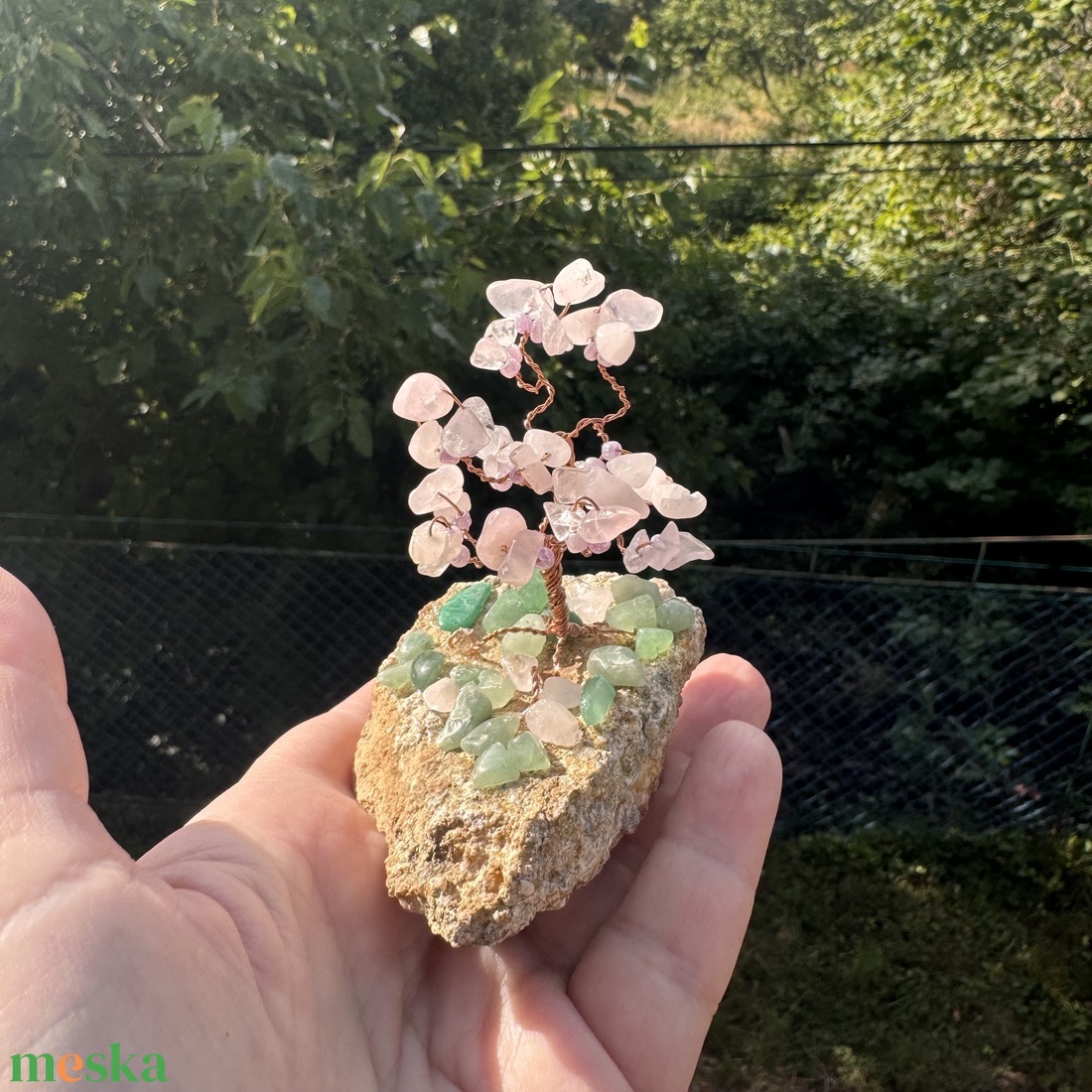 Kristály fa rózsakvarc és aventurin ásványból, Bonsai kristály Ékszerfa szerencsefa, életfa, drágakő fa, pénzfa - otthon & életmód - dekoráció - asztal és polc dekoráció - gyöngyfa, ásványfa - Meska.hu