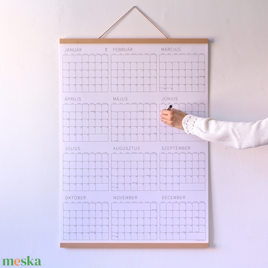 SZETT VI. / 2026. naptári év / naptár + tartó + matrica / Éves, nagyméretű, függőleges tervező - otthon & életmód - papír, írószer - naptár & tervező - Meska.hu