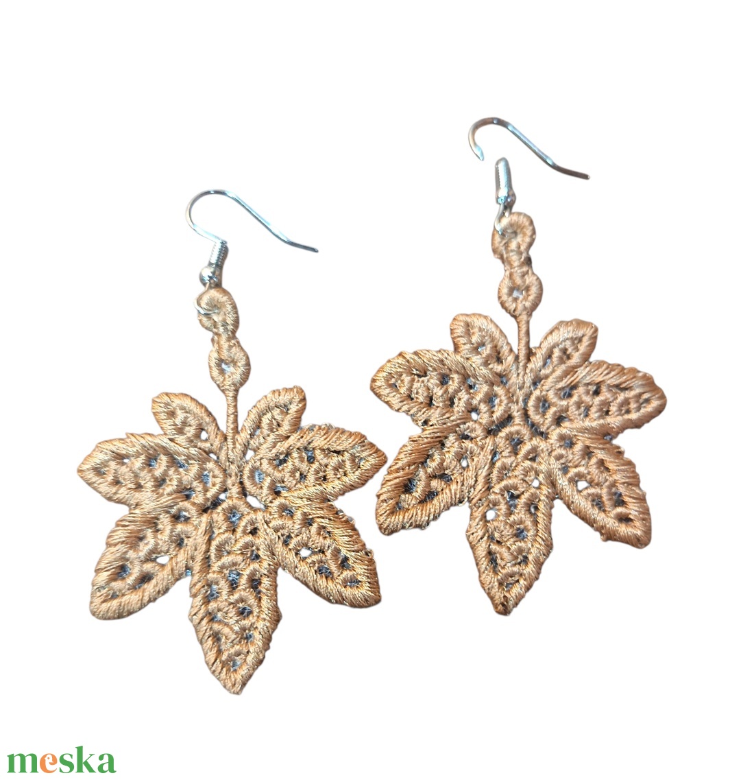 Arany levél fülbevaló  - ékszer - fülbevaló - lógó fülbevaló - Meska.hu