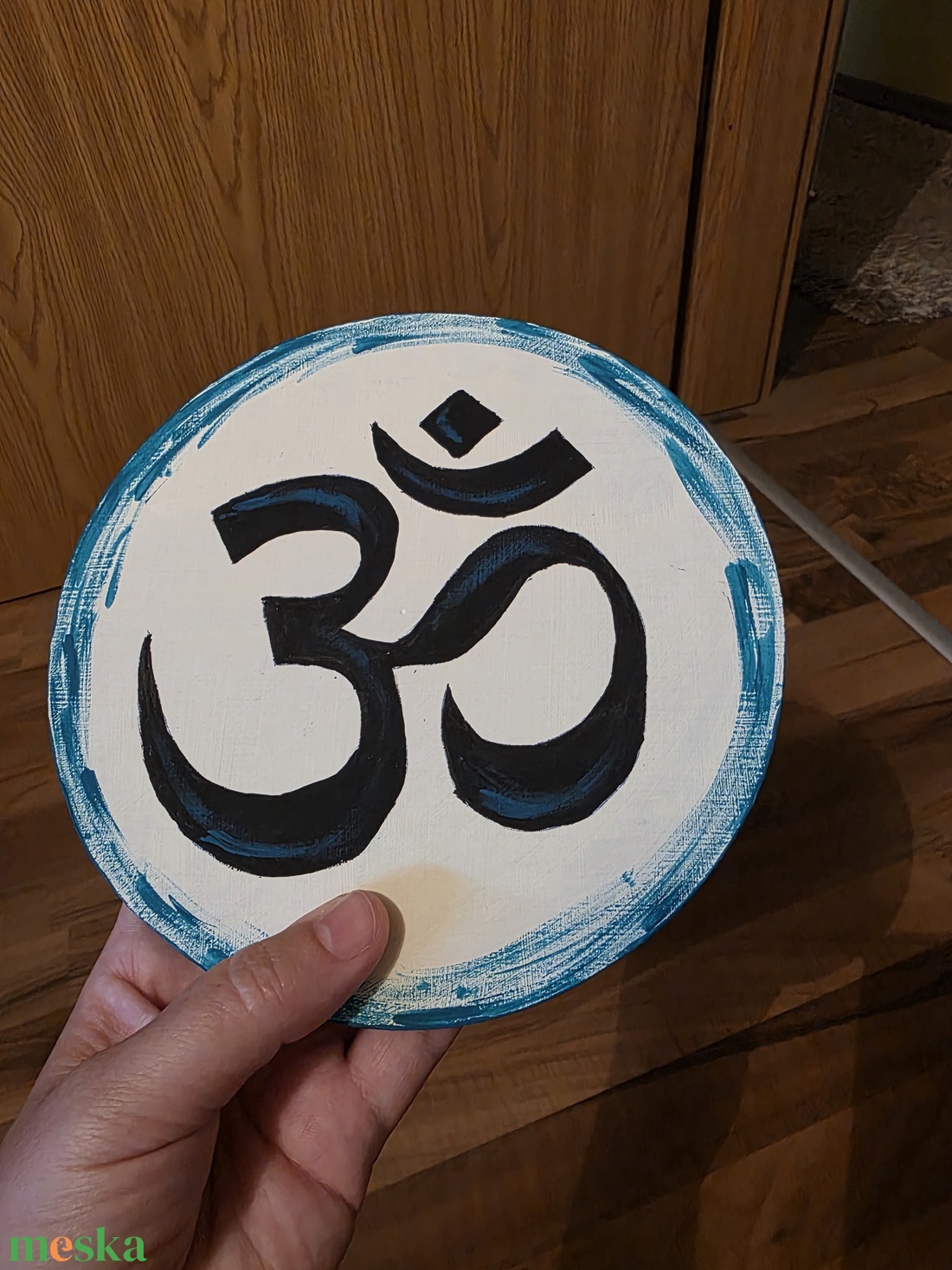 Kézzel festett Om szimbólum dekoráció, újrahasznosított, jógaszoba dekoráció, spirituális ajándék - otthon & életmód - dekoráció - spiritualitás - mandala - Meska.hu Kézzel festett Om szimbólum dekoráció, újrahasznosított, jógaszoba dekoráció, spirituális ajándék - otthon & életmód - dekoráció - spiritualitás - mandala - Meska.hu