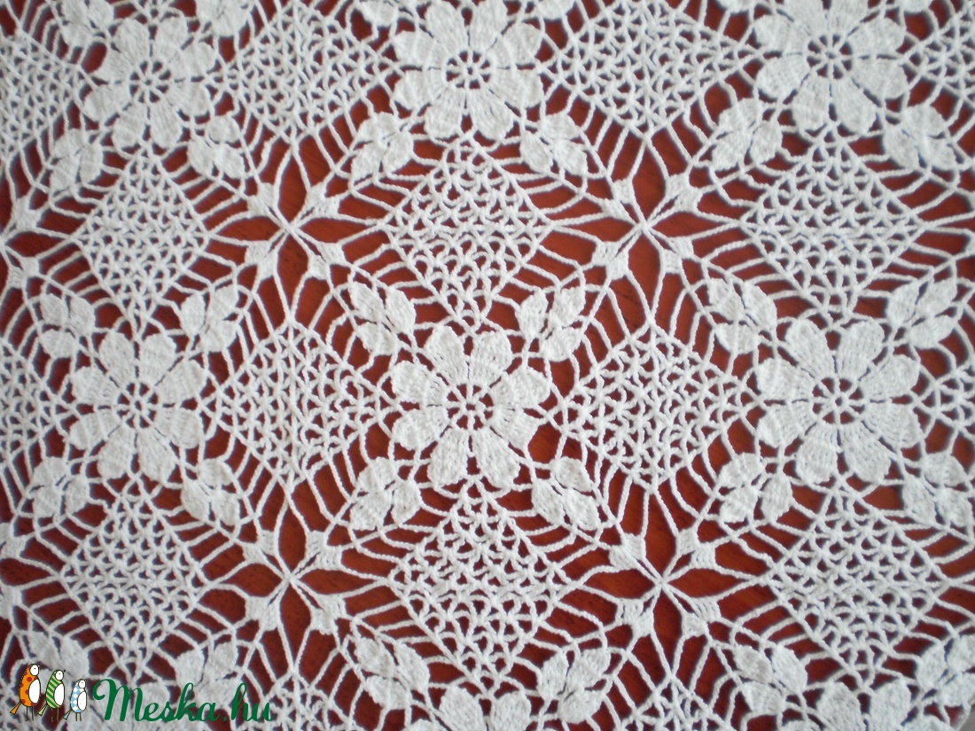 Horgolt terítő 65 x 65 cm - otthon & életmód - dekoráció - Meska.hu