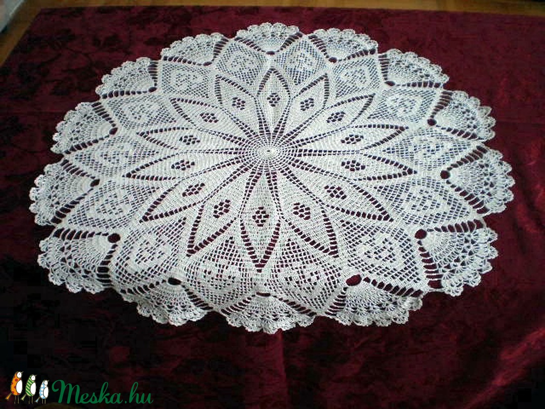 Horgolt terítő 68 cm átmérőjű -  - Meska.hu