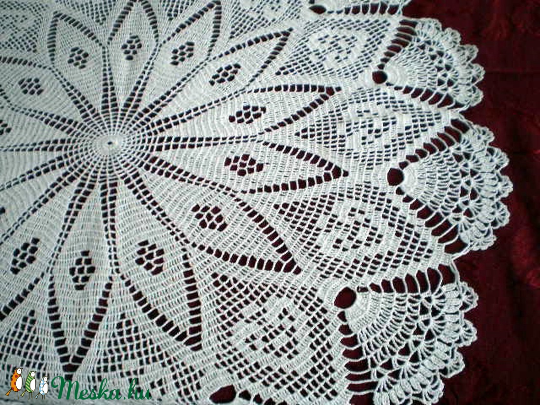 Horgolt terítő 68 cm átmérőjű -  - Meska.hu