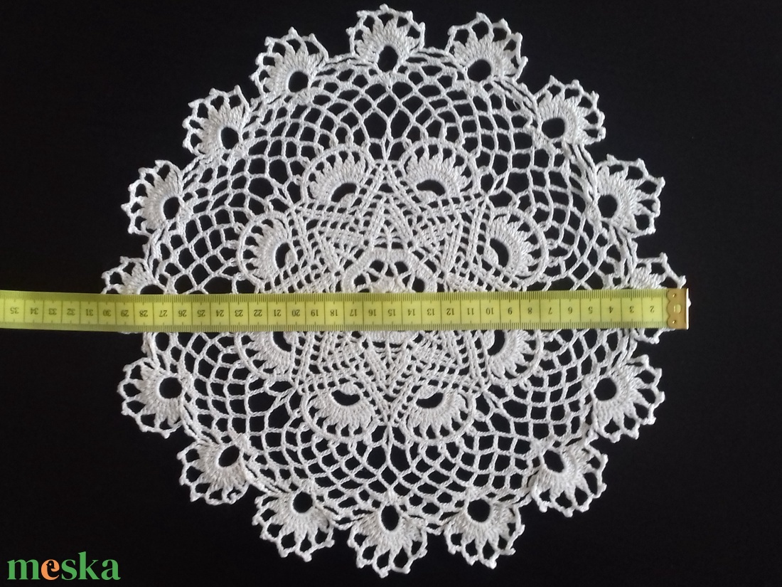 Horgolt terítő 30 cm - otthon & életmód - dekoráció - asztal és polc dekoráció - horgolt & csipketerítő - Meska.hu