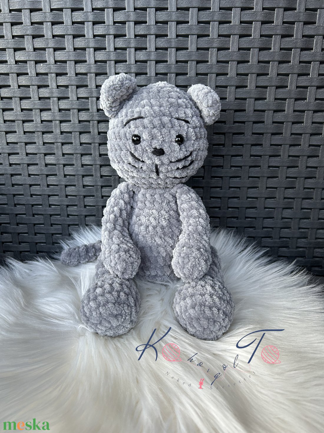28 cm-es amigurumi horgolt cica - játék & sport - plüssállat & játékfigura - cica - Meska.hu 28 cm-es amigurumi horgolt cica - játék & sport - plüssállat & játékfigura - cica - Meska.hu