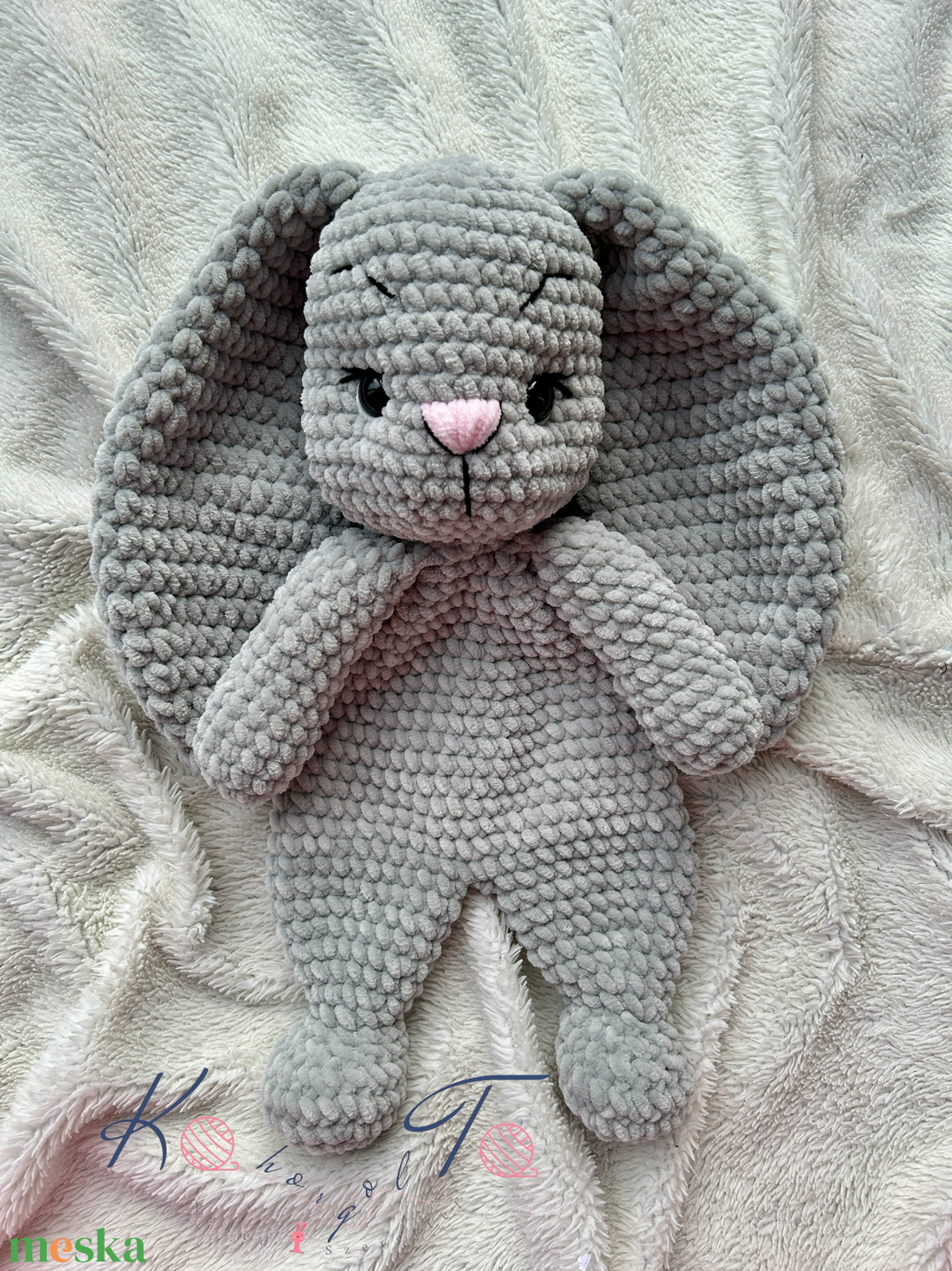 Horgolt amigurumi nyuszis szundikendő - játék & sport - 3 éves kor alattiaknak - alvóka & rongyi - Meska.hu Horgolt amigurumi nyuszis szundikendő - játék & sport - 3 éves kor alattiaknak - alvóka & rongyi - Meska.hu