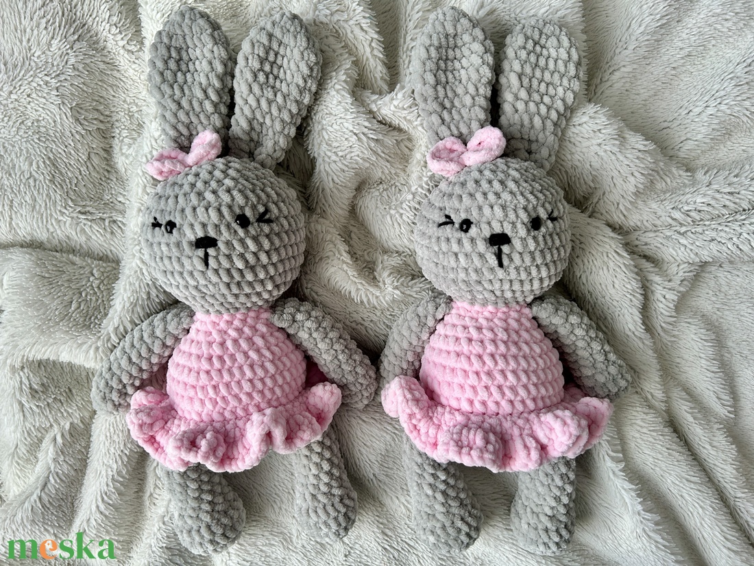 35 cm-es amigurumi horgolt lány nyuszi - játék & sport - plüssállat & játékfigura - nyuszi - Meska.hu 35 cm-es amigurumi horgolt lány nyuszi - játék & sport - plüssállat & játékfigura - nyuszi - Meska.hu