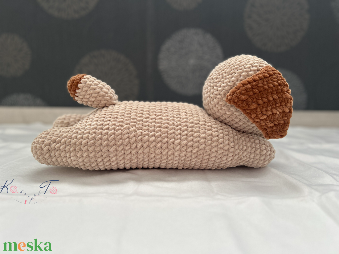 Amigurumi horgolt hasaló kutyus - játék & sport - plüssállat & játékfigura - kutya - Meska.hu Amigurumi horgolt hasaló kutyus - játék & sport - plüssállat & játékfigura - kutya - Meska.hu