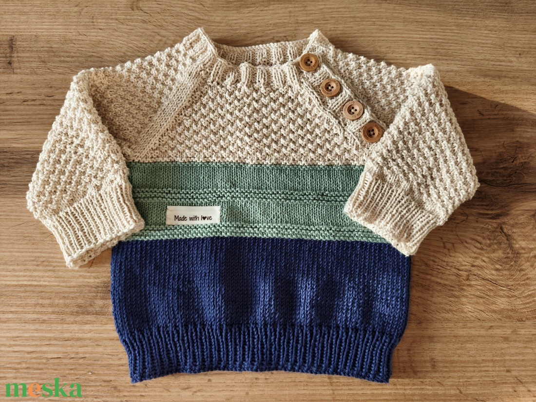 Divatos 3 szinü gombos kisfiú pulóver - ruha & divat - gyerekruha - pulóver - Meska.hu