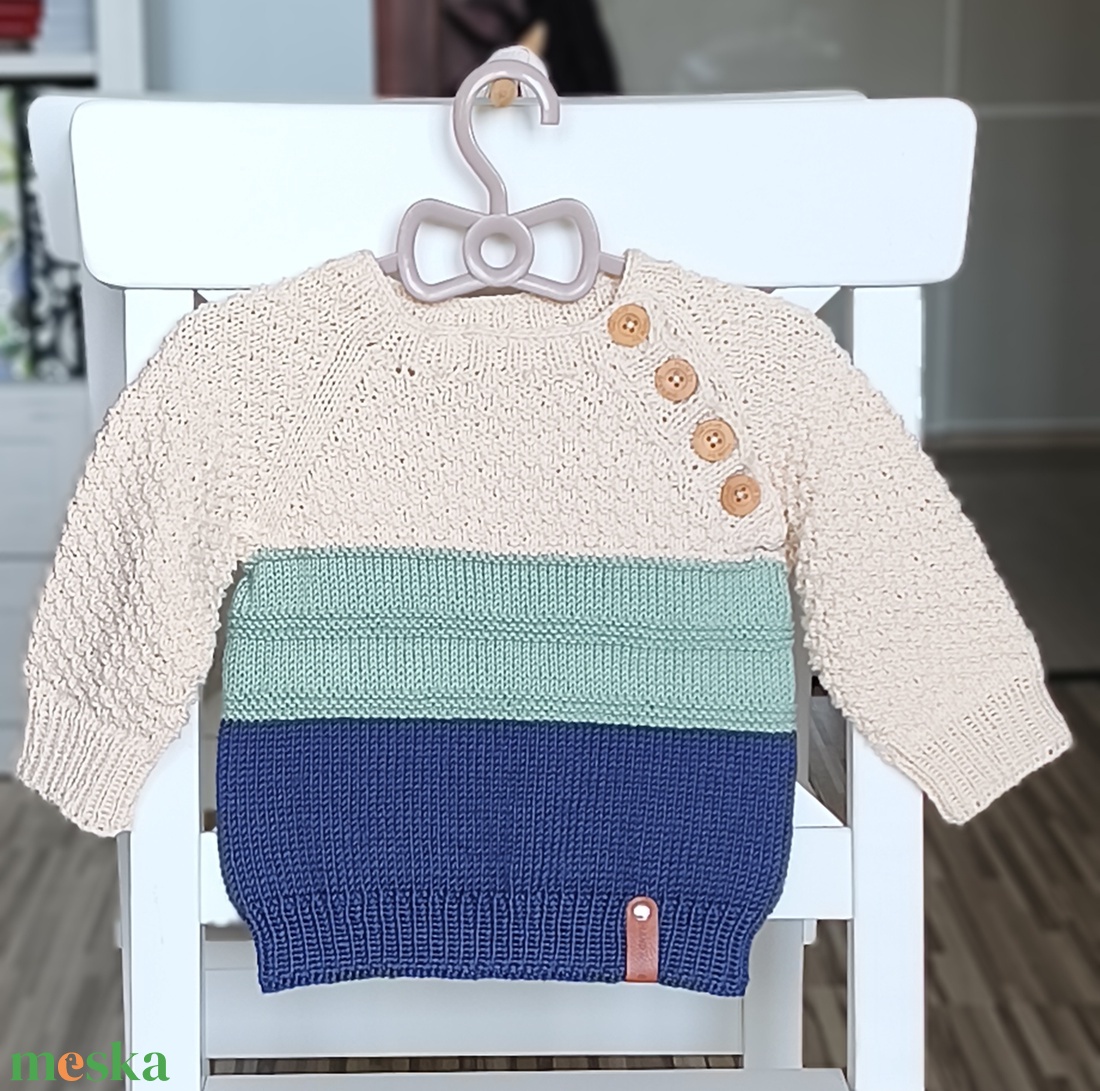 Divatos 3 szinü gombos kisfiú pulóver - ruha & divat - gyerekruha - pulóver - Meska.hu