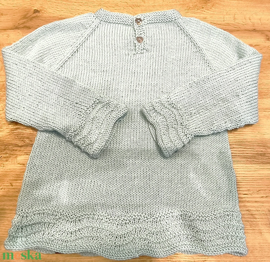 Kislány pulóver csipke kötéssel  - ruha & divat - gyerekruha - pulóver - Meska.hu