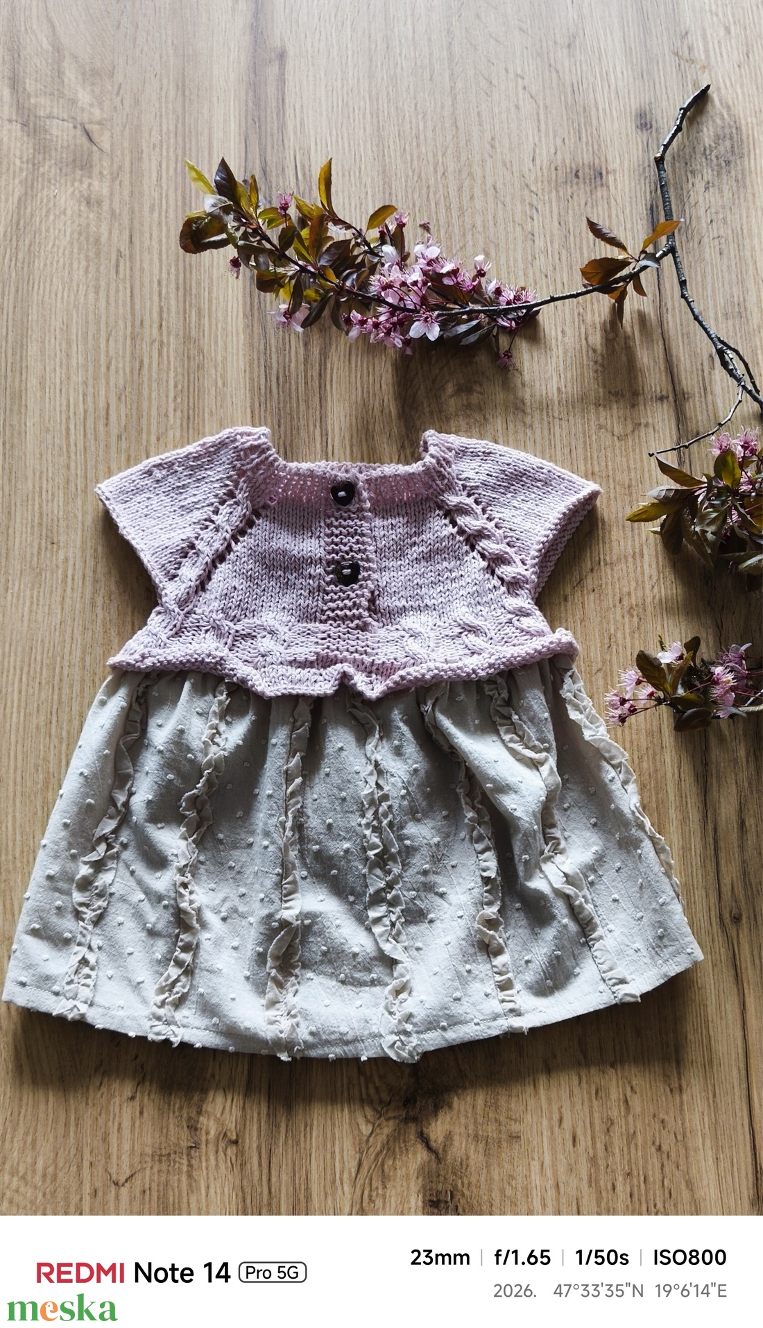 Rövid ujjú kislány ruha kézzel kötött felső résszel  - baba - mama - babaruházat - baba ruhák - Meska.hu